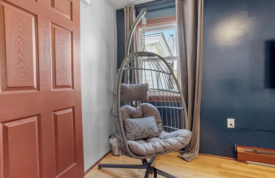 9 Bedroom, 14 Beds House Great For Big Groups Near Boardwalk, Tropicana-1